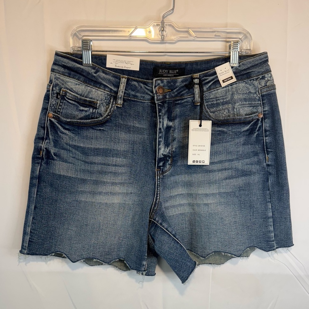 Judy Blue Mid Rise Shorts Paisley Bandana Print Denim Shorts Scalloped 1XL New